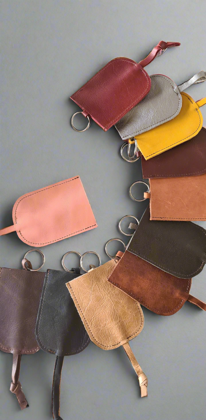 Keyring with key pouch