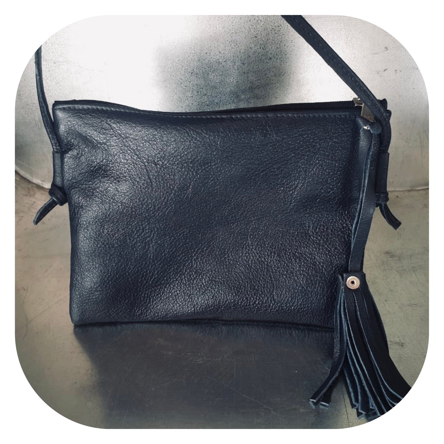 Sling bag Tussel