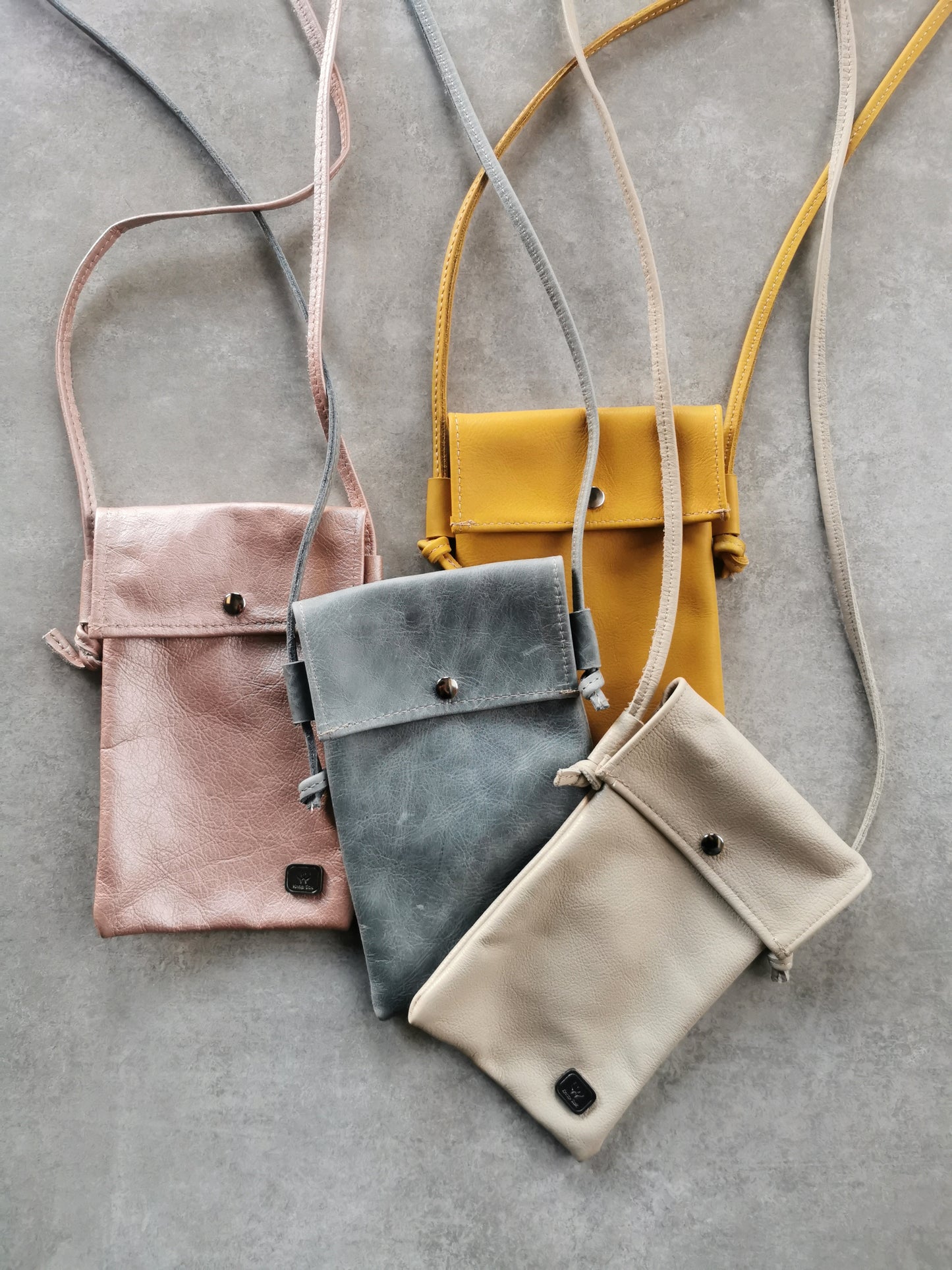 The Mini Slingbag with stud