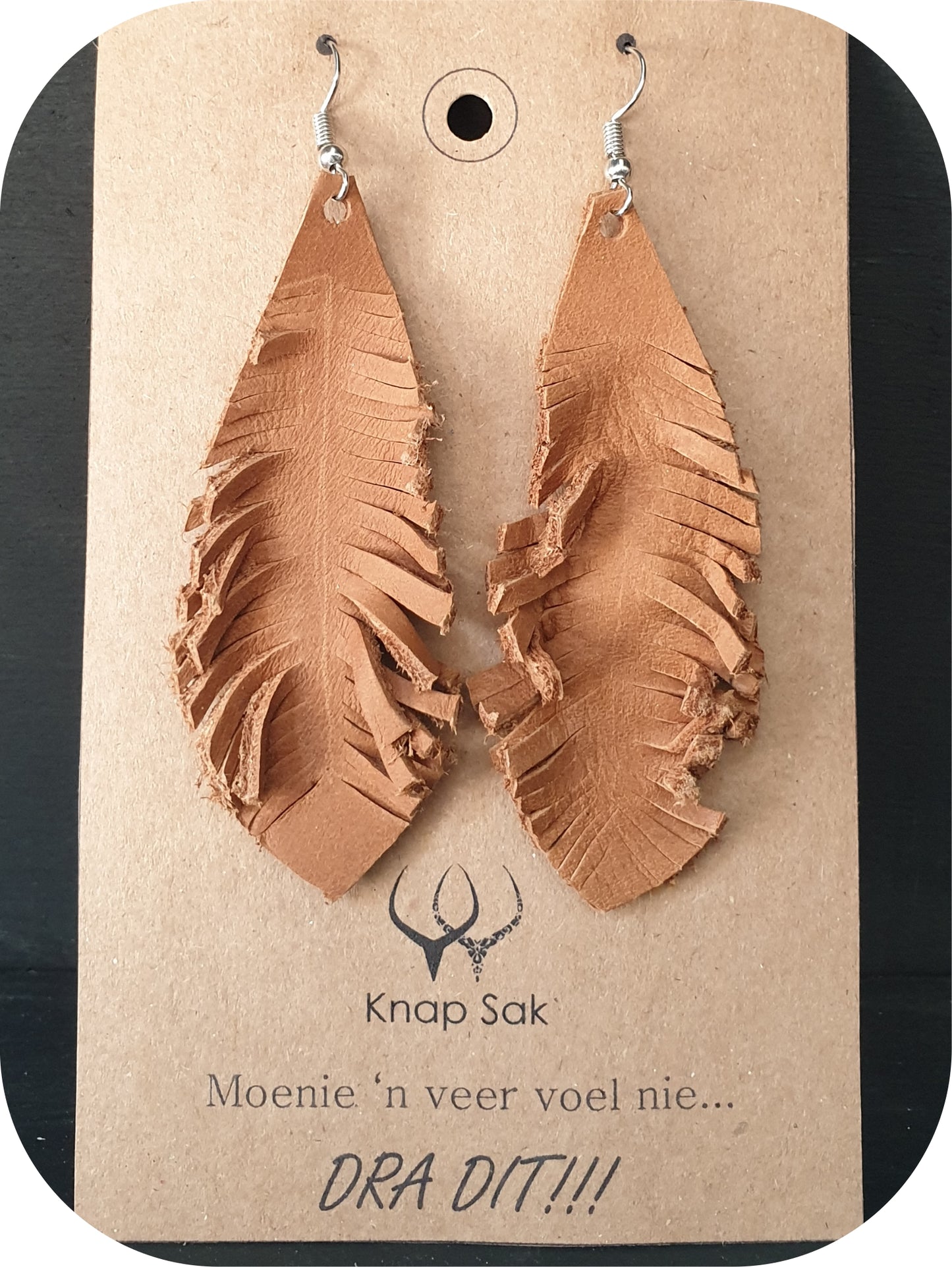 RUFFLED FEATHER earring