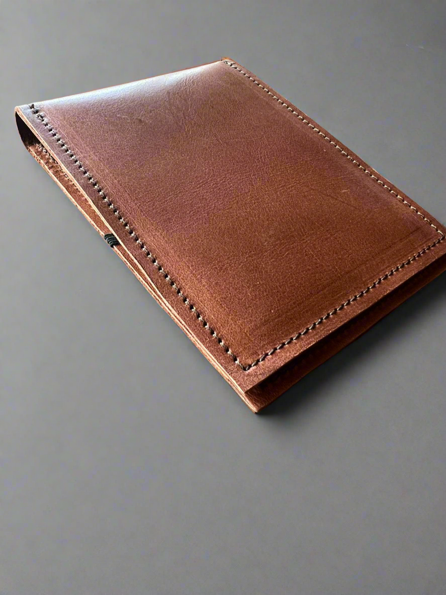 GOLF SCORECARD HOLDER