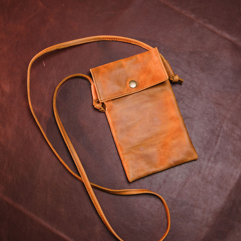 The Mini Slingbag with stud