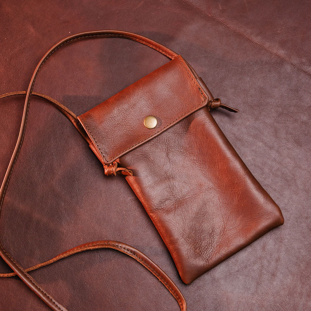 The Mini Slingbag with stud