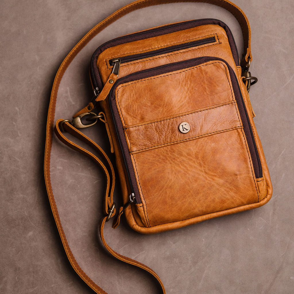 Richie Leather Man Bag – Compact Crossbody | Knap Sak – KNAP SAK