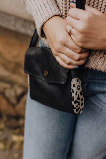 Sling with changeable strap