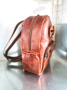 Small backpack with bow