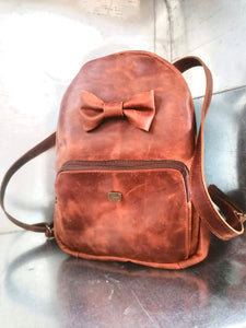 Small backpack with bow