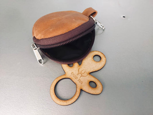 Small pouch